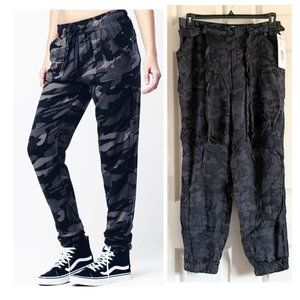 Rewash Paperbag Waist Black Camo Joggers Size XL NWT
